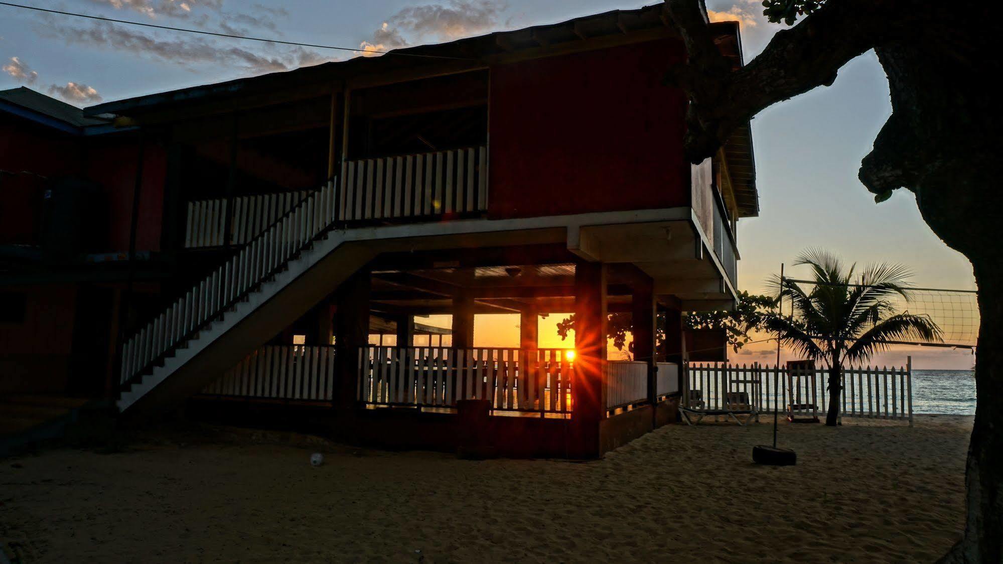 Tamboo Resort Negril Exterior photo